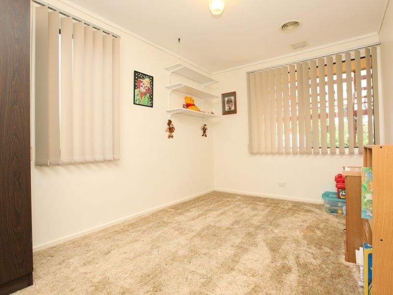 97 Allchin Circuit, Kambah ACT 2902