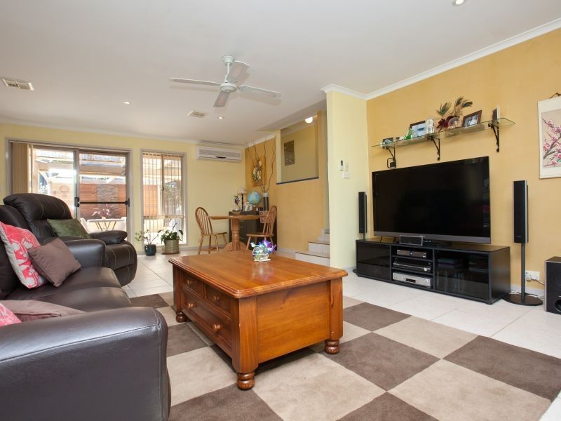 10 Menzies Circuit, Banks ACT 2906