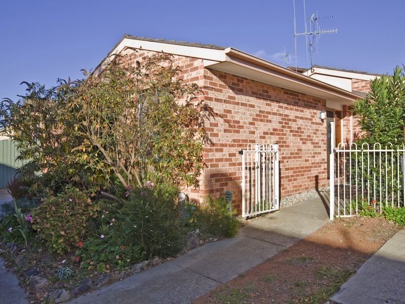 4/10 Hakea Street, Queanbeyan NSW 2620