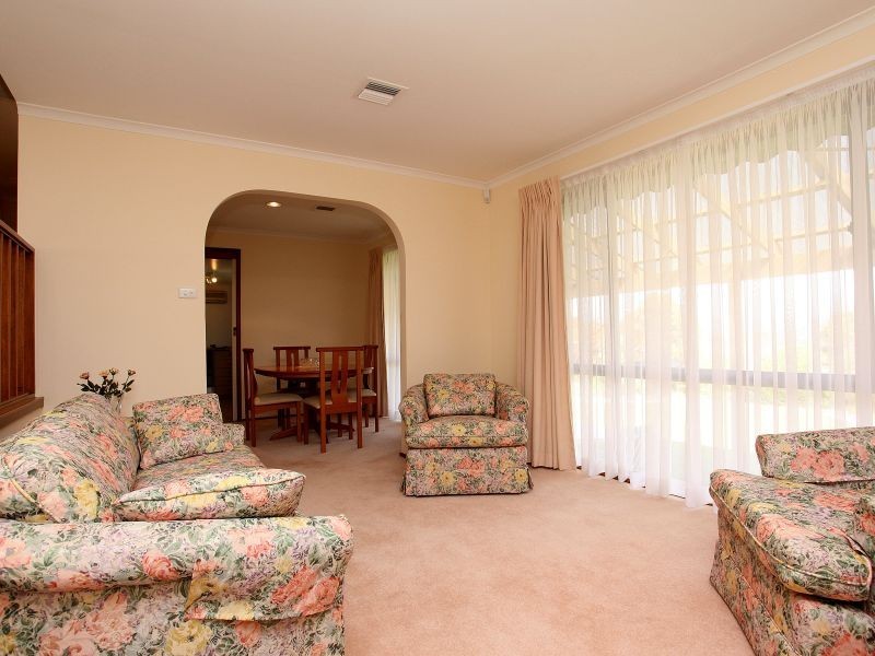 84 Jackie Howe Crescent, Macarthur ACT 2904