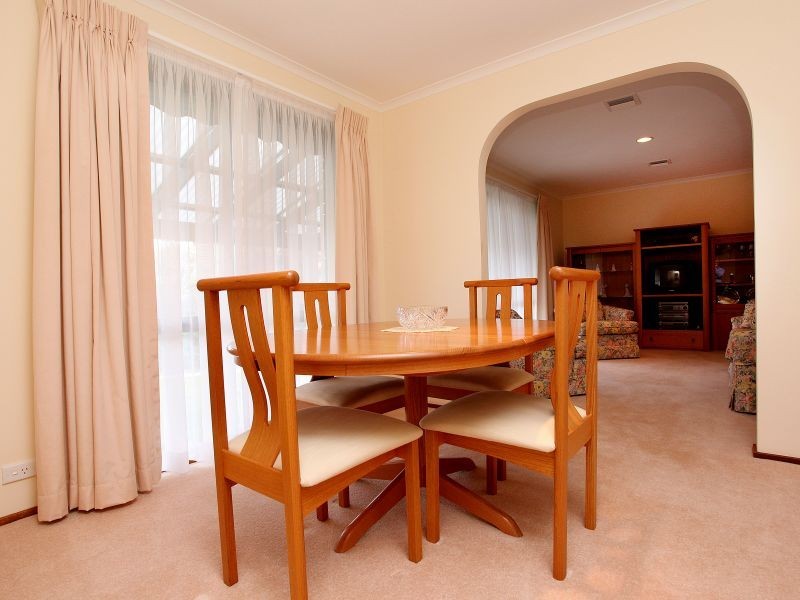 84 Jackie Howe Crescent, Macarthur ACT 2904