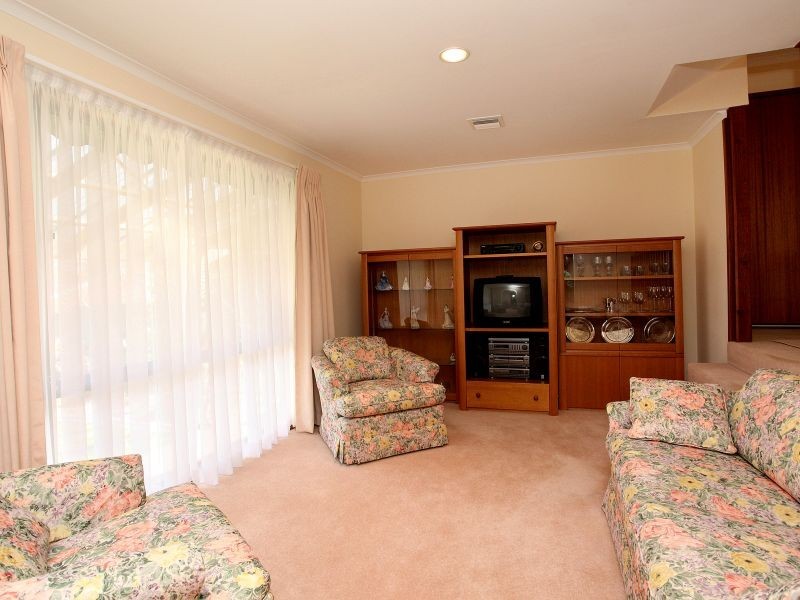 84 Jackie Howe Crescent, Macarthur ACT 2904