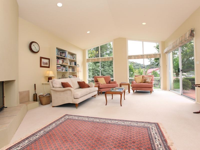 12 Decker Place, Fadden ACT 2904