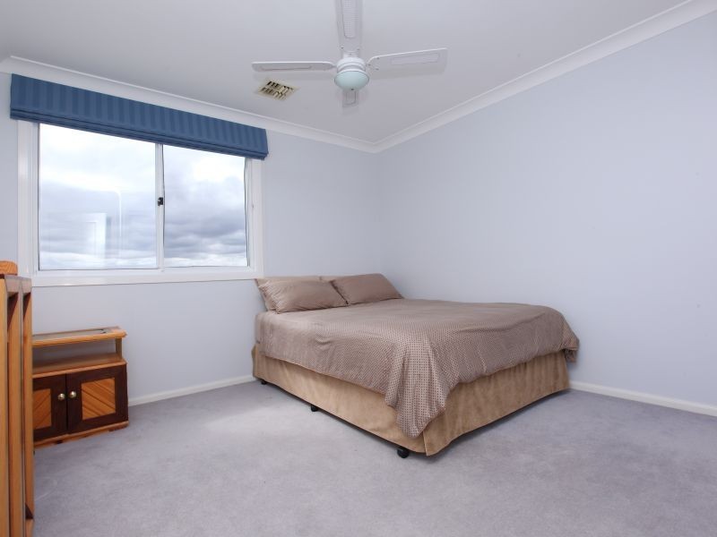 12 Decker Place, Fadden ACT 2904