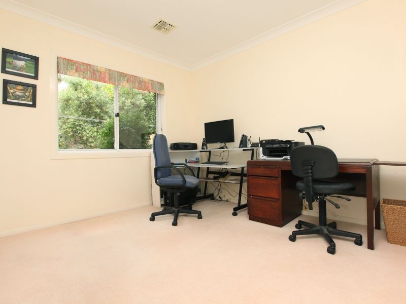 12 Decker Place, Fadden ACT 2904