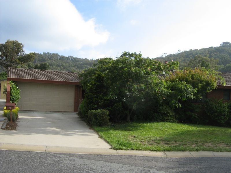 9 Parnell Place, Fadden ACT 2904