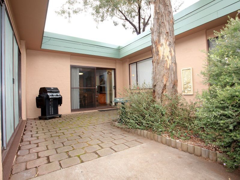 12 Garanya Street, Waramanga ACT 2611