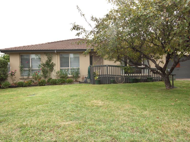 19 McDermott Street, Kambah ACT 2902