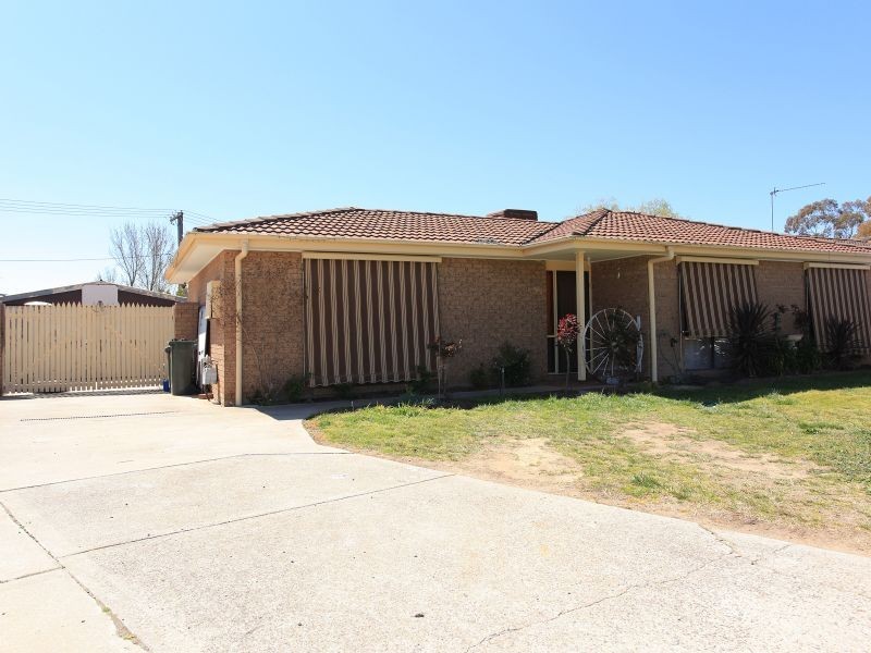 13 Muir Close, Isabella Plains ACT 2905