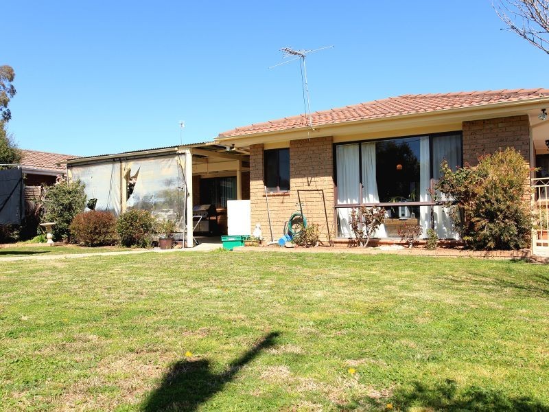 13 Muir Close, Isabella Plains ACT 2905