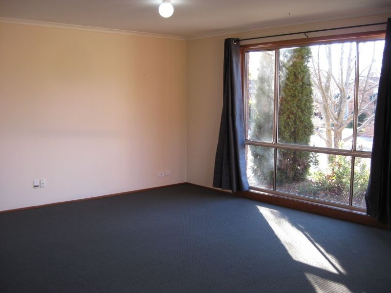 12 Bushby Close, Gordon ACT 2906