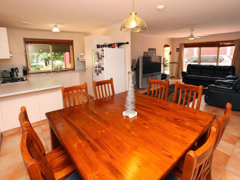 35 Wilson Crescent, Banks ACT 2906