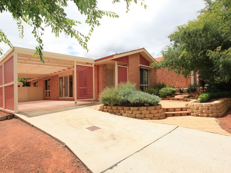 35 Wilson Crescent, Banks ACT 2906