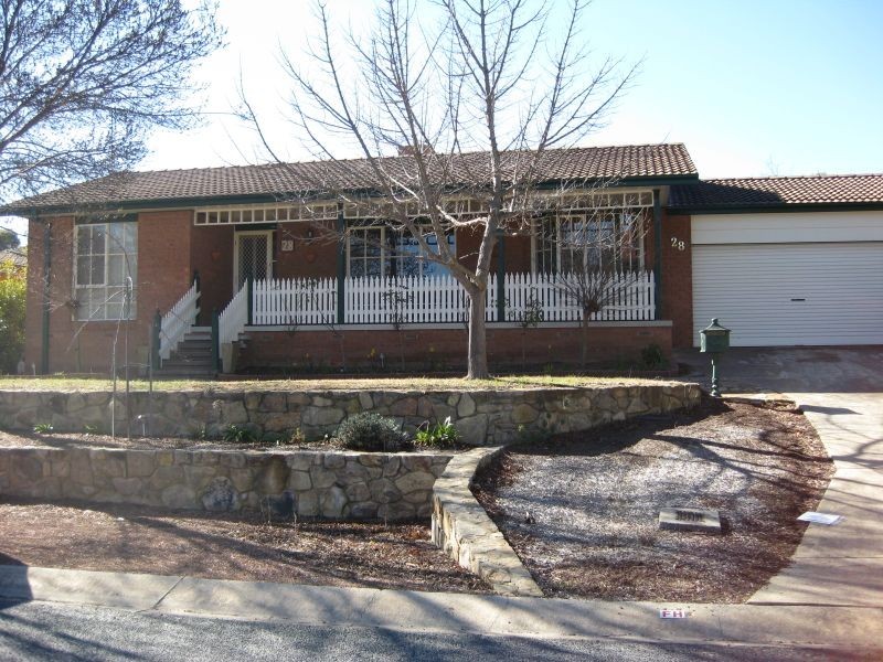 28 Merriman Crescent, Macarthur ACT 2904