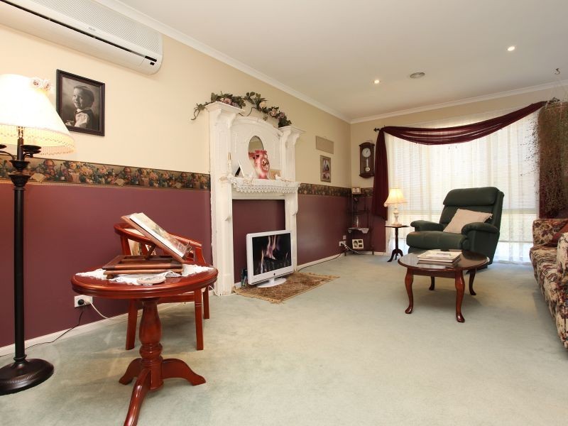 4 Pannamena Crescent, Jerrabomberra NSW 2619