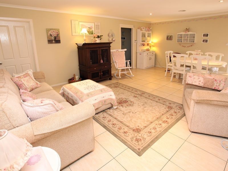 4 Pannamena Crescent, Jerrabomberra NSW 2619