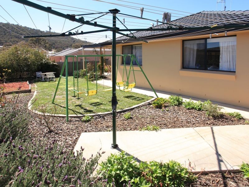 4 Pannamena Crescent, Jerrabomberra NSW 2619