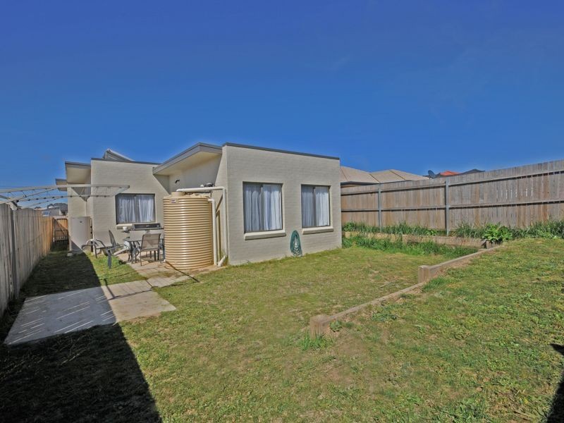 33 Constance Stone Street, Macgregor ACT 2615