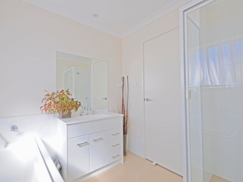 33 Constance Stone Street, Macgregor ACT 2615