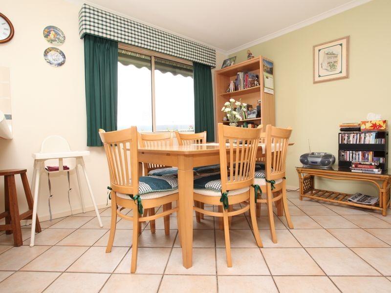 15 Jane Price Crescent, Conder ACT 2906