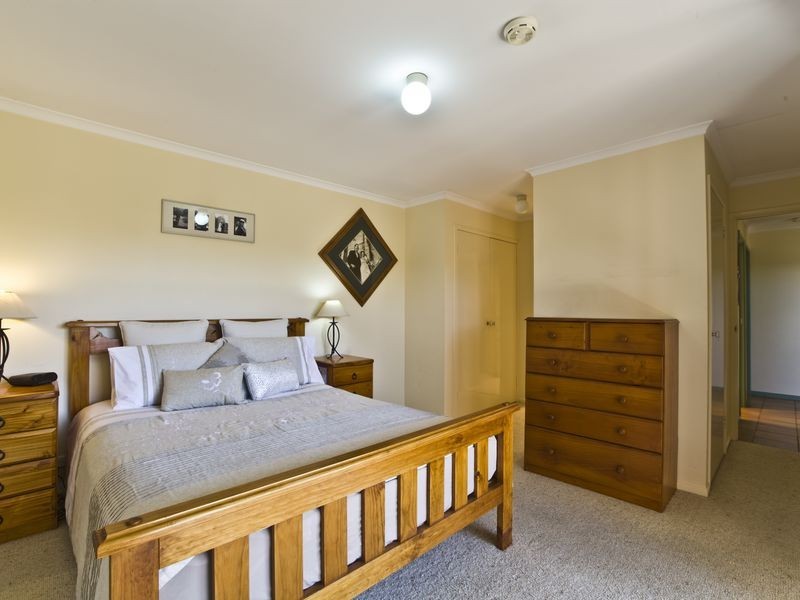 9 Wuronga Hill, Bonython ACT 2905