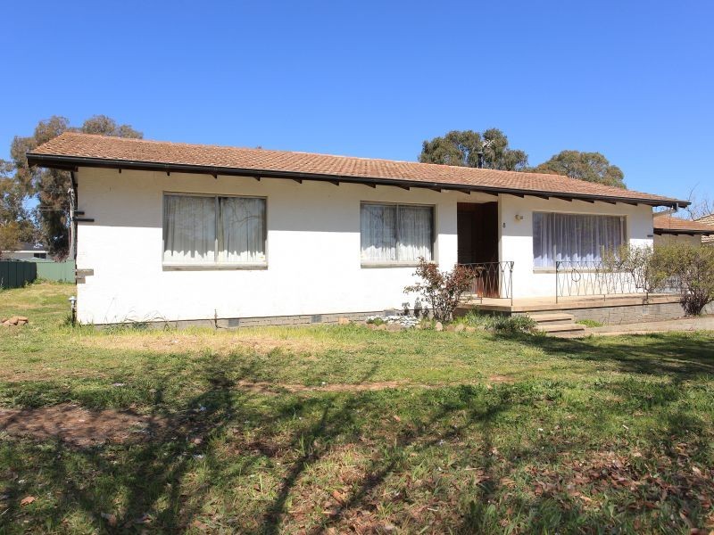 8 Hoadley Street, Mawson ACT 2607