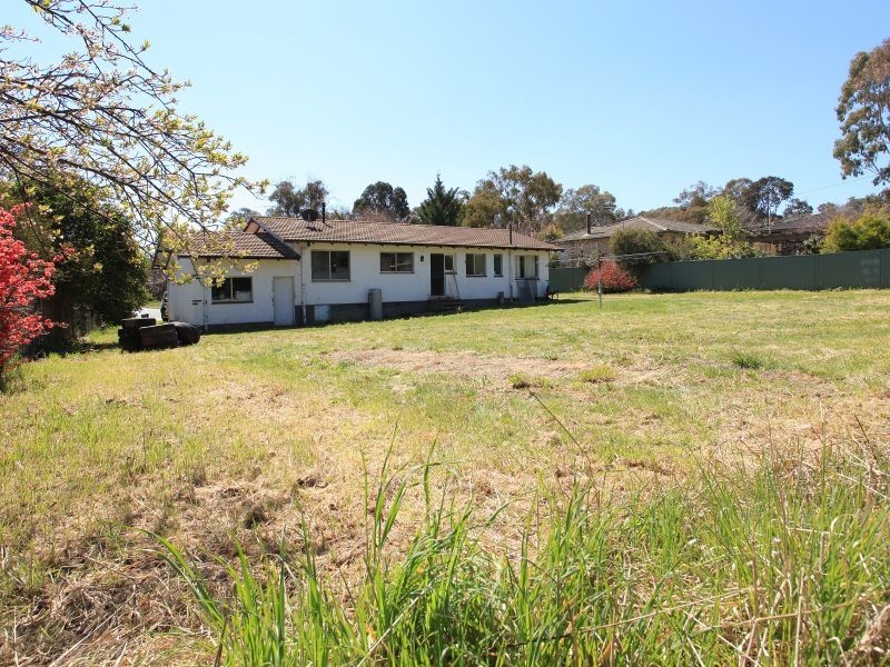 8 Hoadley Street, Mawson ACT 2607