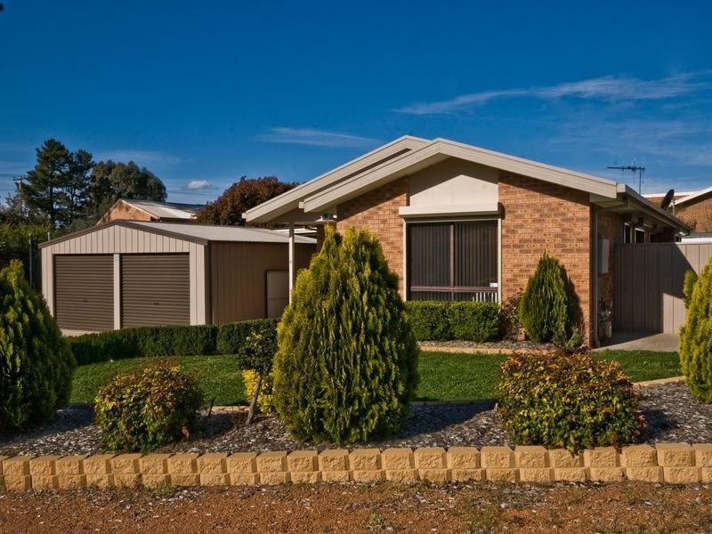4 Chardonnay Place, Queanbeyan NSW 2620