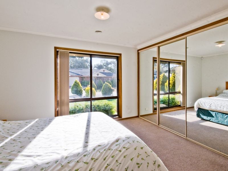 4 Chardonnay Place, Queanbeyan NSW 2620