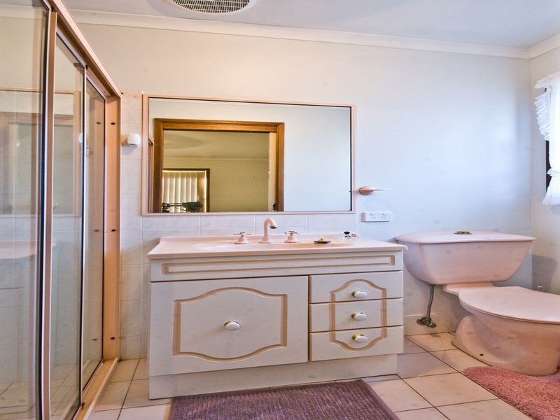 4 Chardonnay Place, Queanbeyan NSW 2620