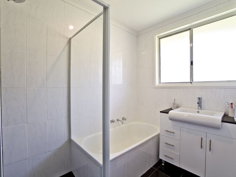 54 McKillop Circuit, Kambah ACT 2902