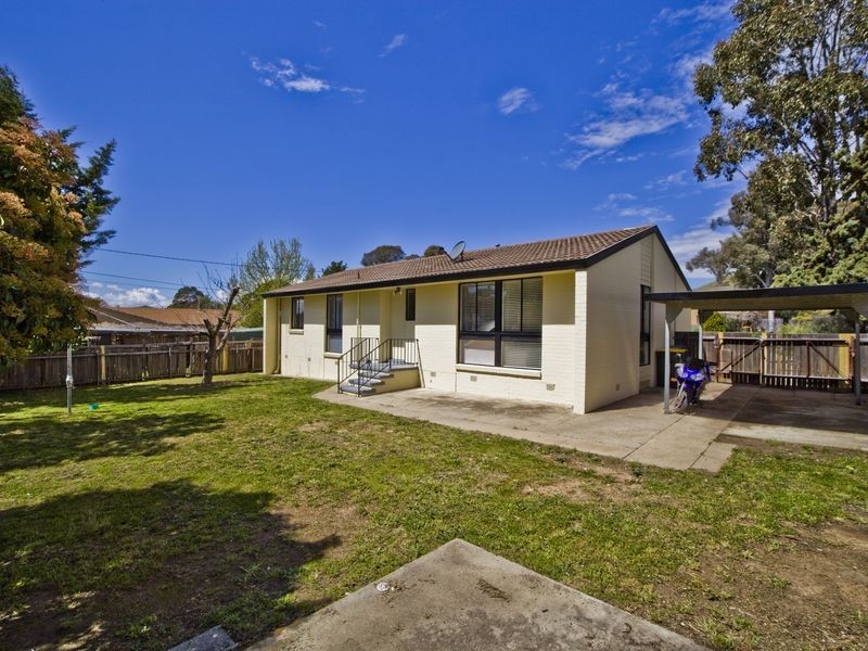 54 McKillop Circuit, Kambah ACT 2902