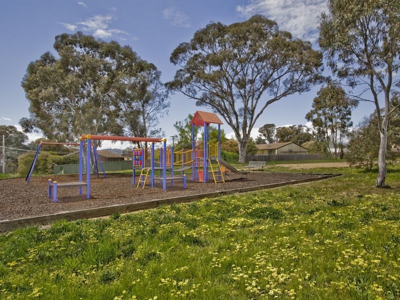 54 McKillop Circuit, Kambah ACT 2902