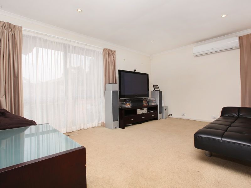 18 McMahon Court, Kambah ACT 2902