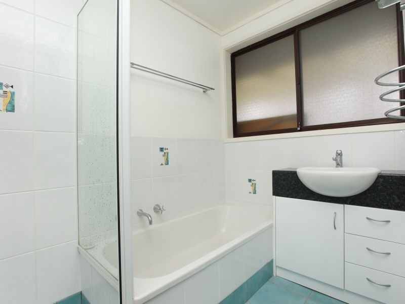 18 McMahon Court, Kambah ACT 2902