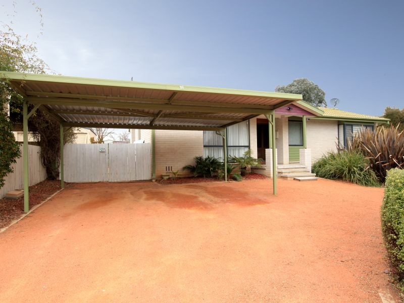 18 McMahon Court, Kambah ACT 2902