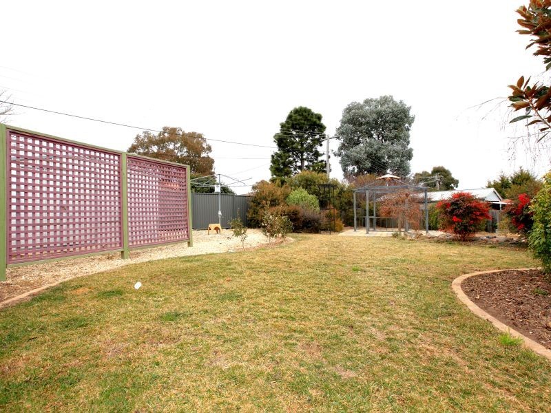 18 McMahon Court, Kambah ACT 2902