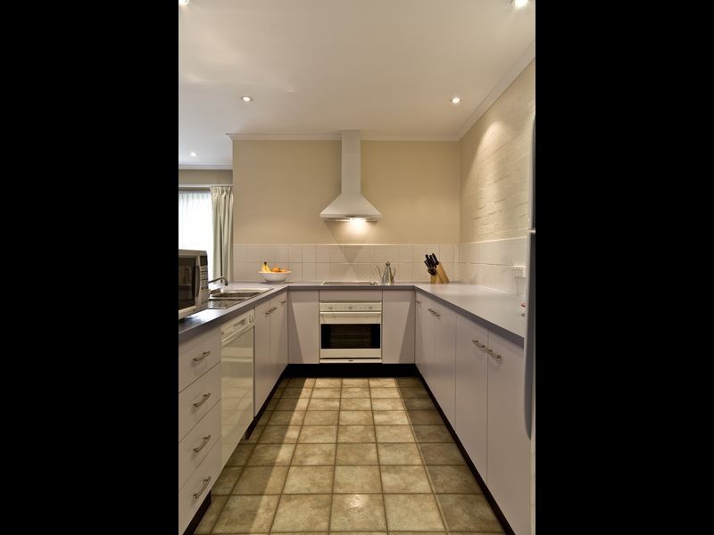 9/10 Tank Street, Phillip ACT 2606