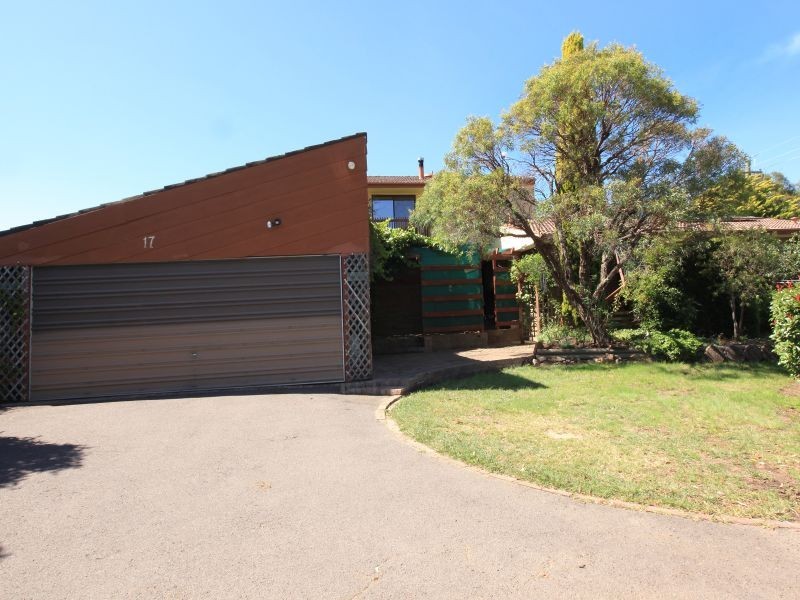 17 McDowall Place, Kambah ACT 2902