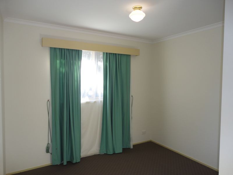 54 Sid Barnes Crescent, Gordon ACT 2906