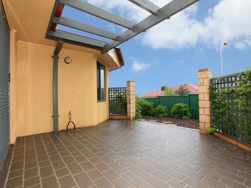 2 Glenora Court, Jerrabomberra NSW 2619