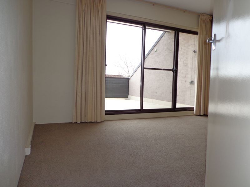 6/3 Garran Place, Garran ACT 2605
