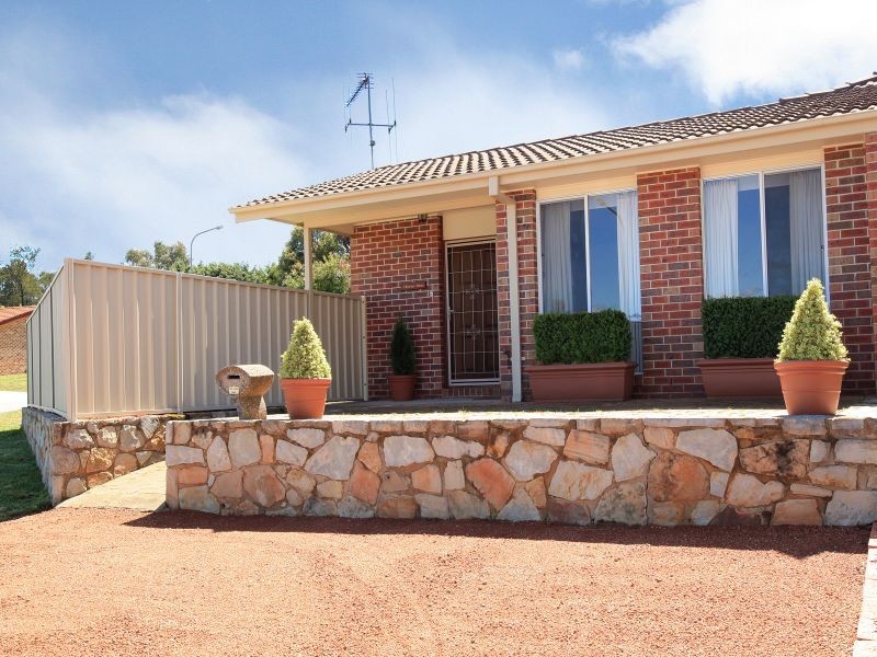1 Boehm Close, Isaacs ACT 2607