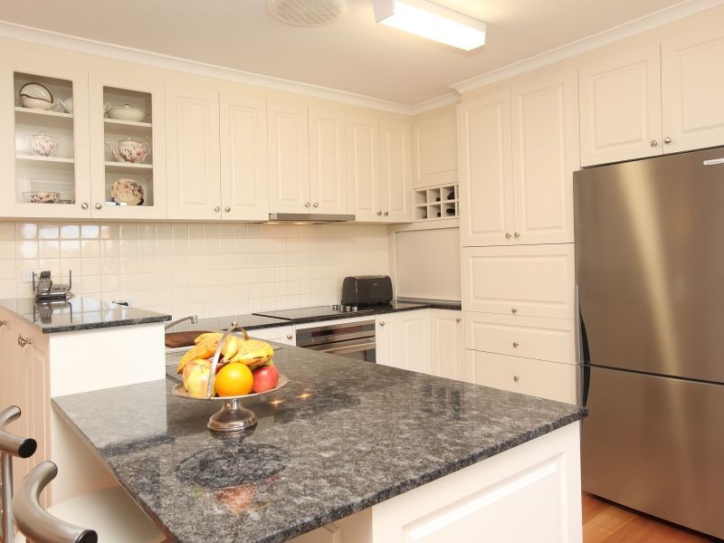 1 Boehm Close, Isaacs ACT 2607