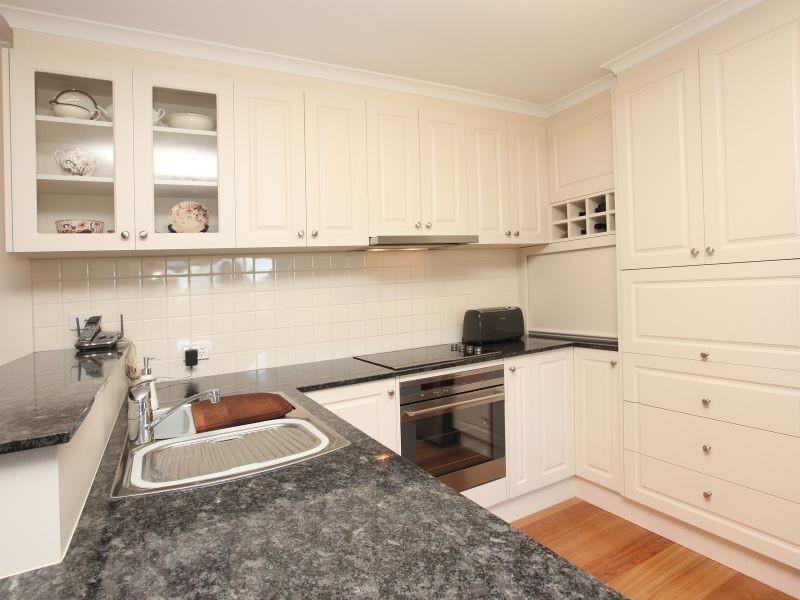 1 Boehm Close, Isaacs ACT 2607
