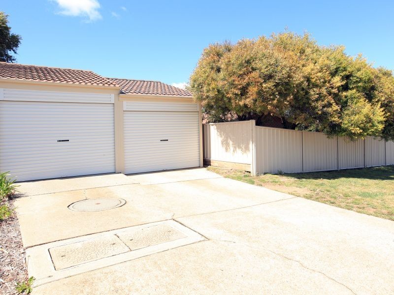 1 Boehm Close, Isaacs ACT 2607