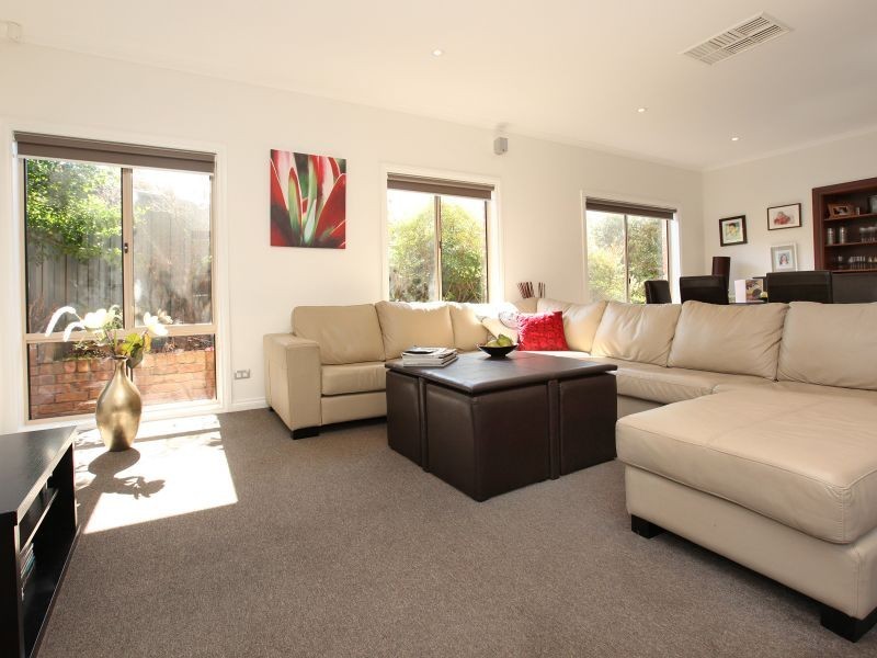 63 Mount Vernon Drive, Kambah ACT 2902