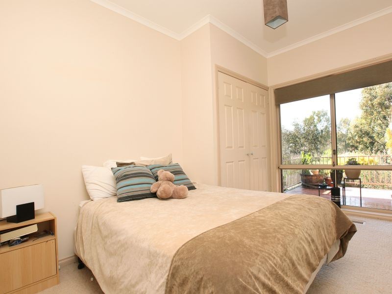 63 Mount Vernon Drive, Kambah ACT 2902