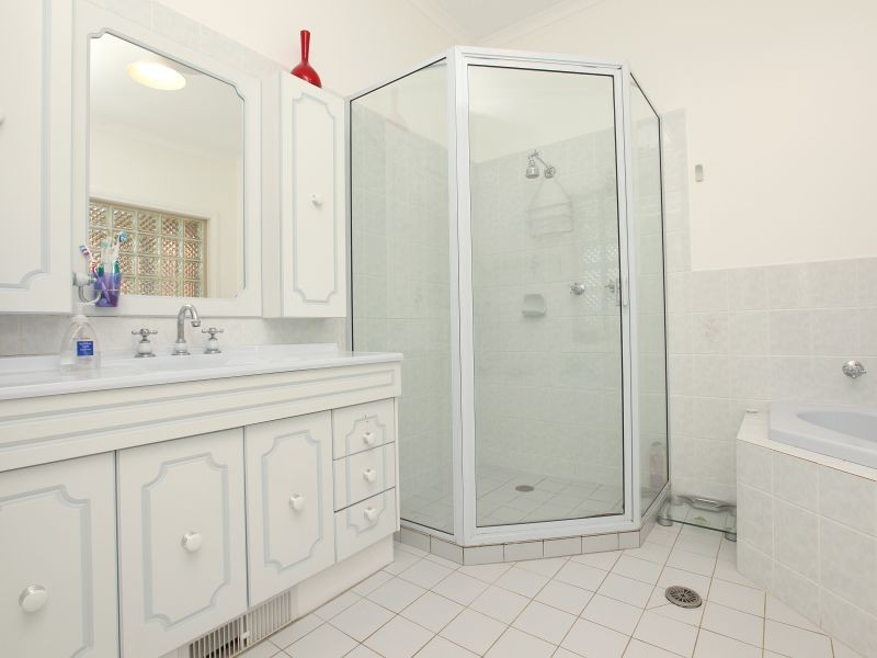 63 Mount Vernon Drive, Kambah ACT 2902