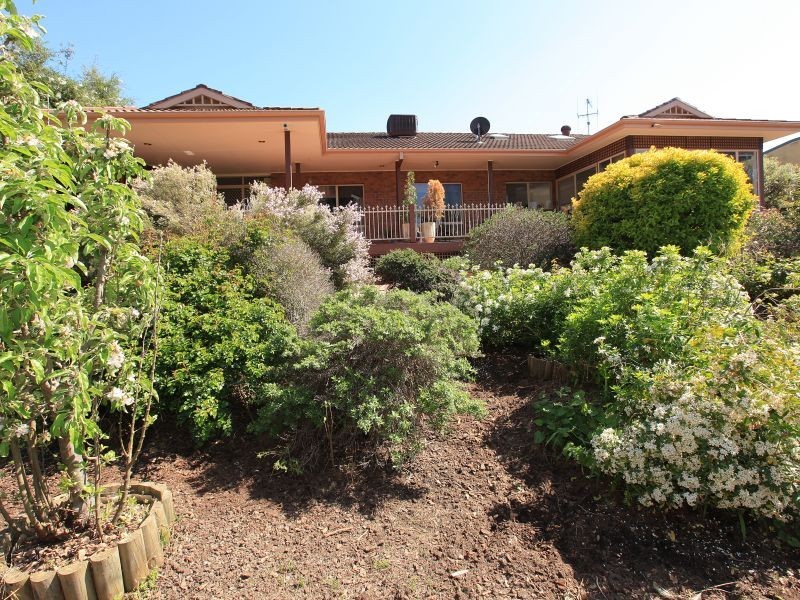 63 Mount Vernon Drive, Kambah ACT 2902